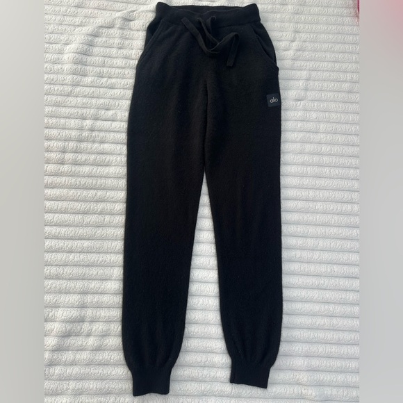 ALO Yoga Black  Textured Fabric - Picture 4 of 8